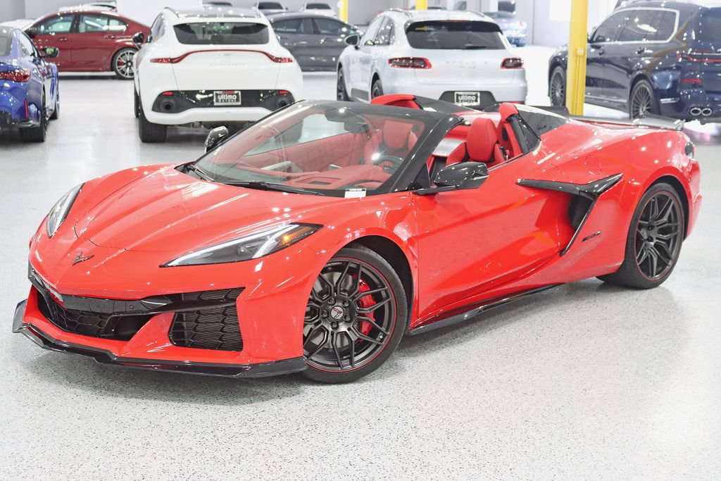 Used 2023 Chevrolet Corvette Z06 RWD image 9