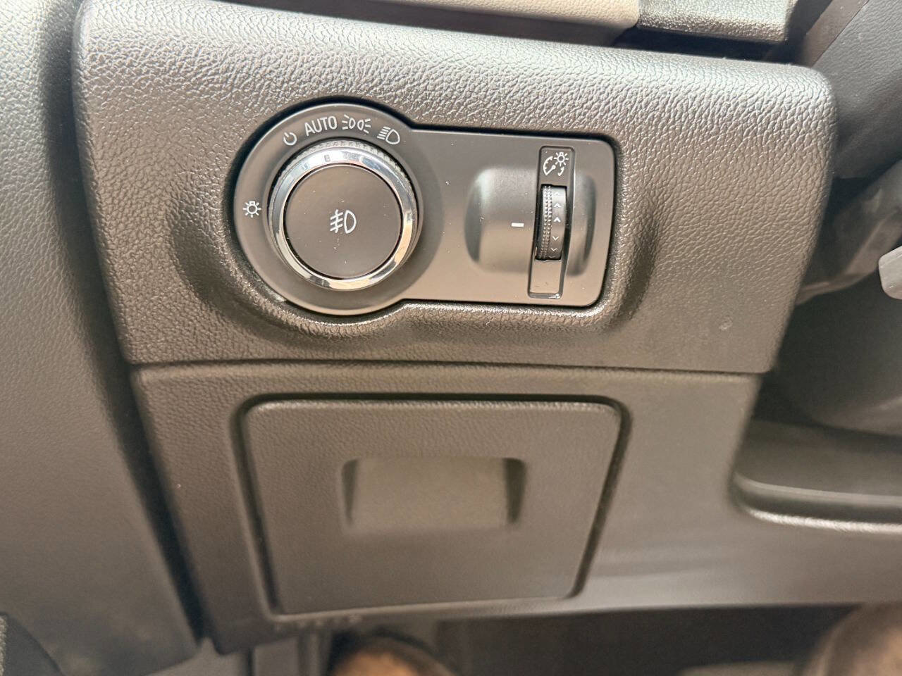 Used 2015 Buick Verano Convenience FWD image 32