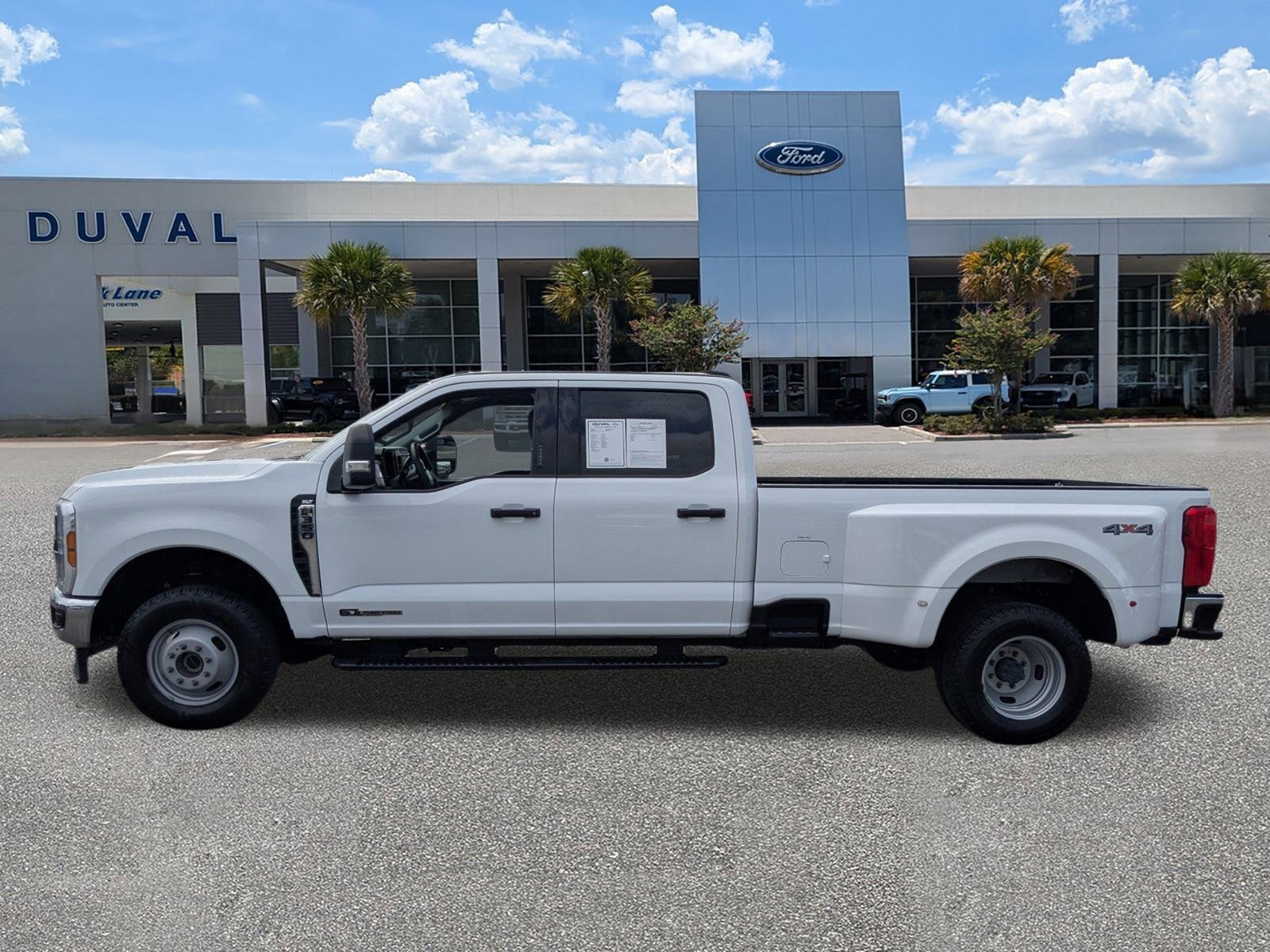 Used 2024 Ford F350 XLT image 6