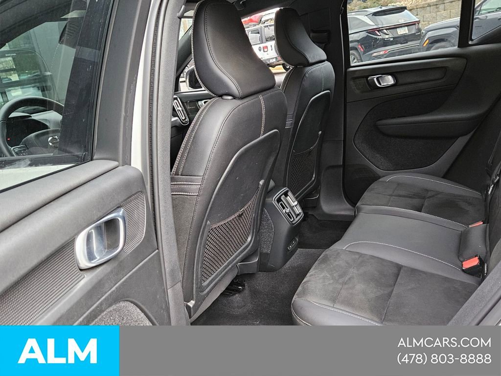 Used 2022 Volvo XC40 P8 Recharge Ultimate AWD/4WD image 15