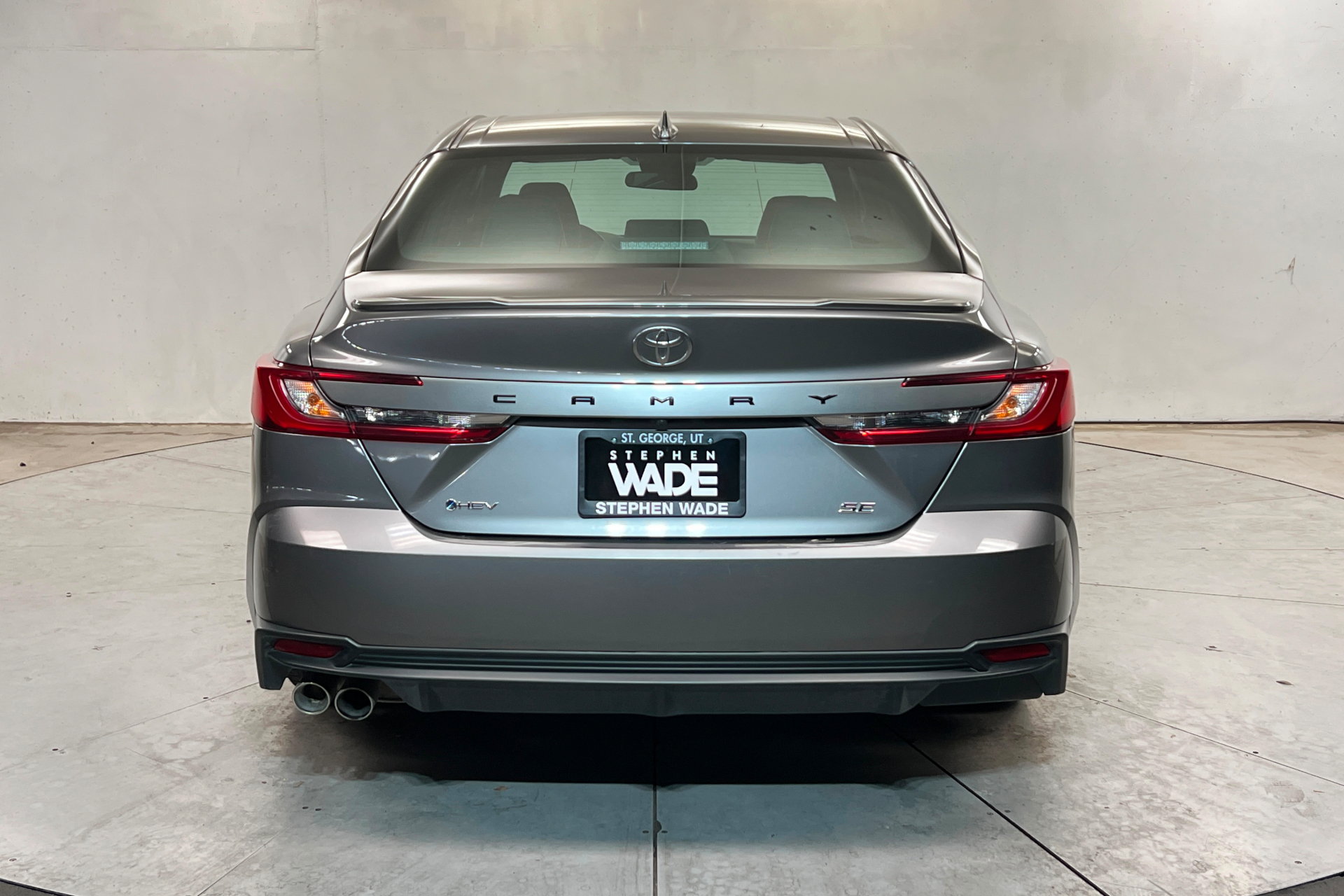 Used 2025 Toyota Camry SE FWD image 5