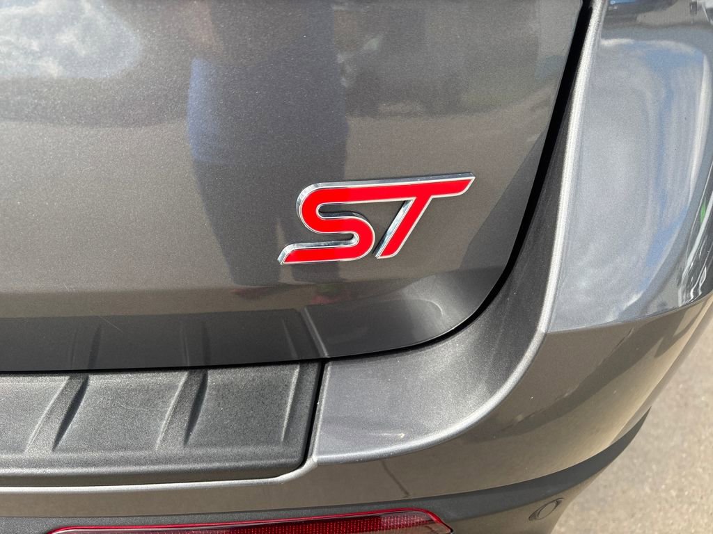 Used 2022 Ford Explorer ST w/ ST Street Pack image 38