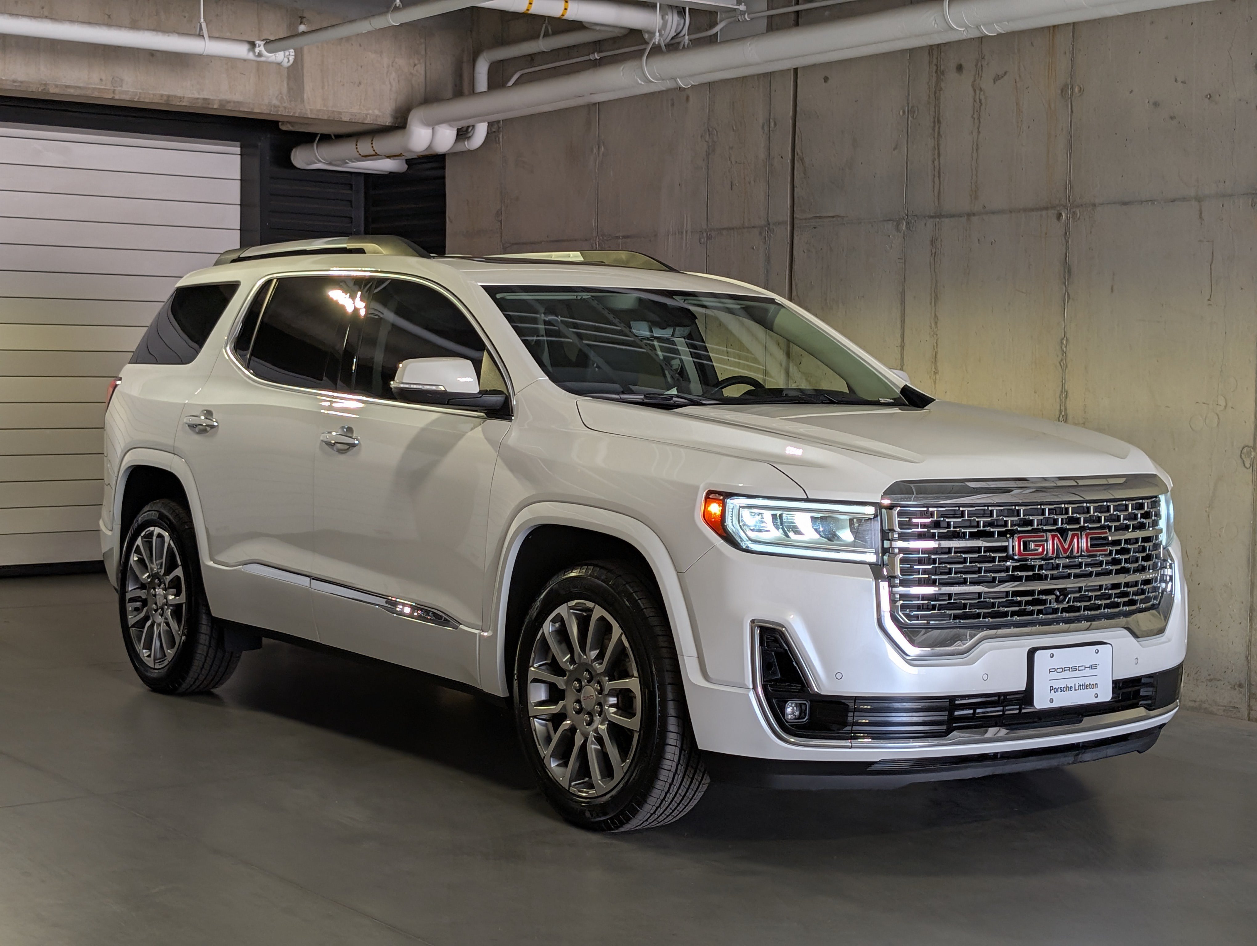 Used 2022 GMC Acadia Denali w/ Denali Ultimate Package AWD/4WD image 43