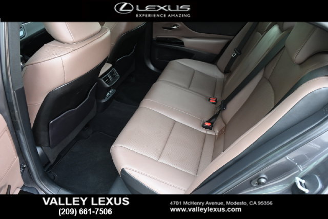 Used 2023 Lexus ES 300h w/ Premium Package FWD image 16