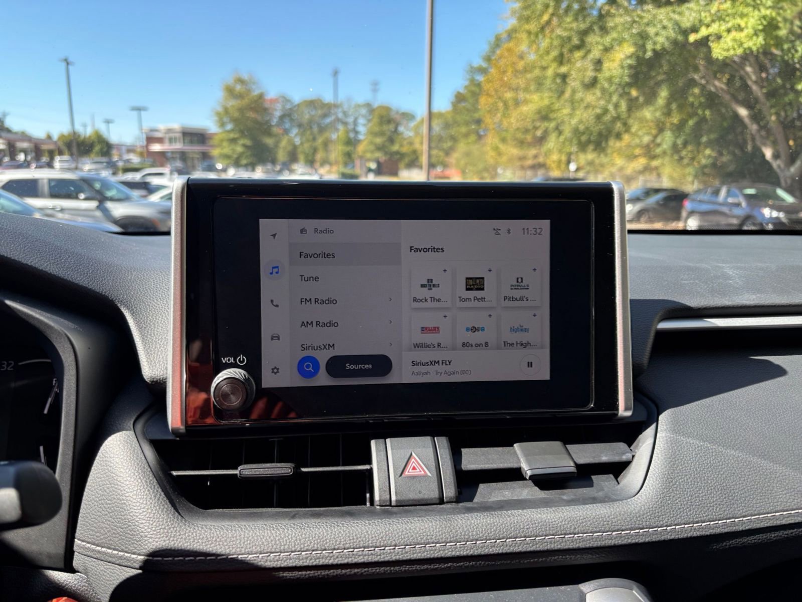 Used 2025 Toyota RAV4 XLE image 18