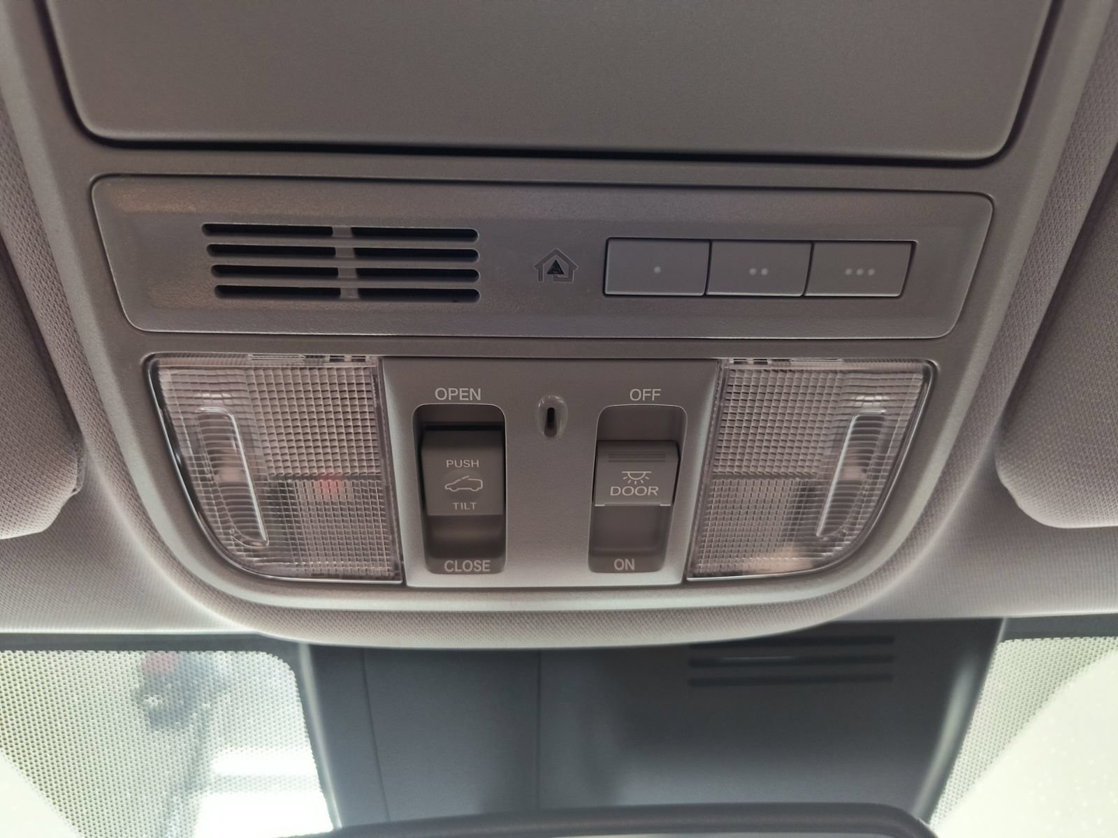 Used 2020 Honda CR-V Touring image 21