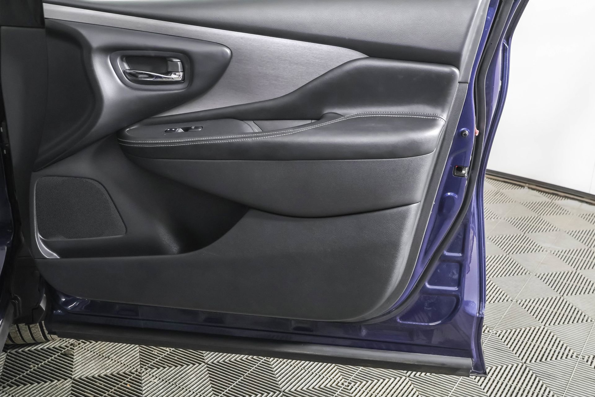 Used 2019 Nissan Murano S image 47