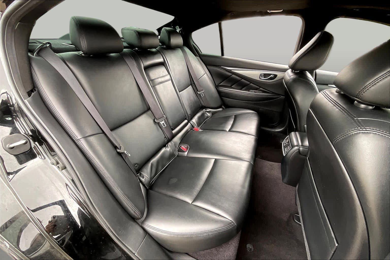 Used 2021 INFINITI Q50 Luxe RWD image 17
