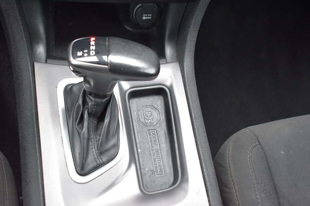 Used 2020 Dodge Charger SXT w/ Driver Convenience Group image 39