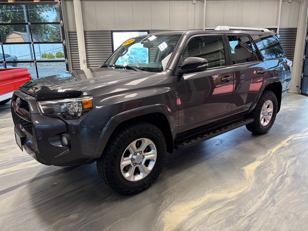Used 2017 Toyota 4Runner SR5 AWD/4WD image 50