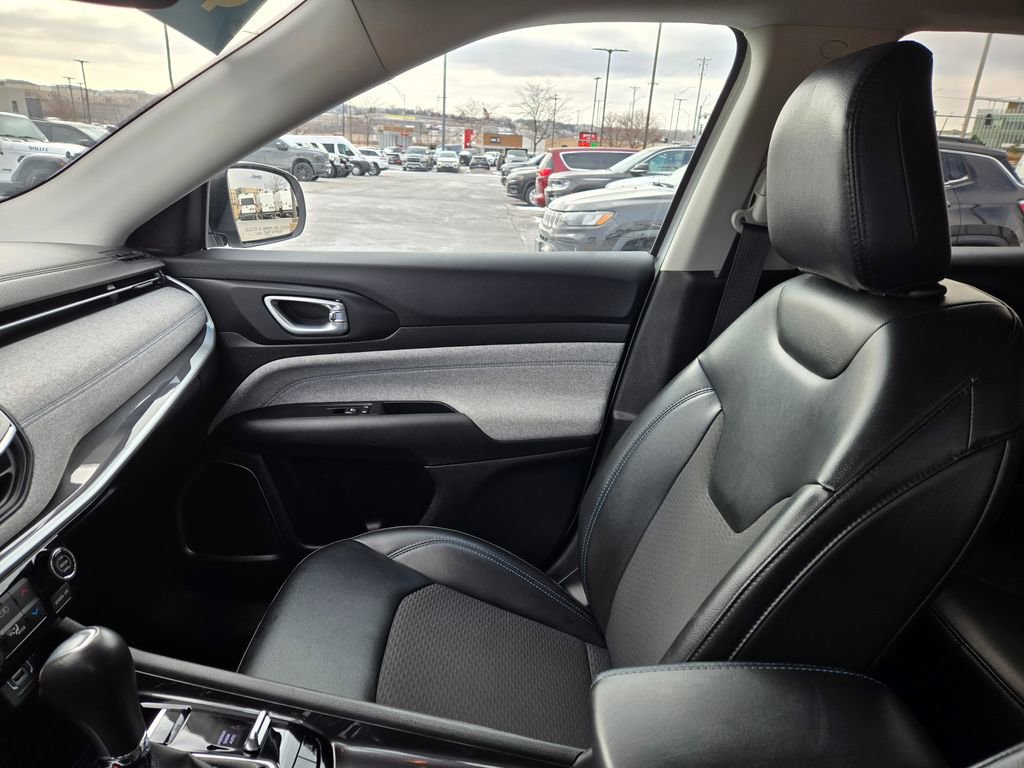 Used 2022 Jeep Compass Latitude w/ Convenience Group image 25