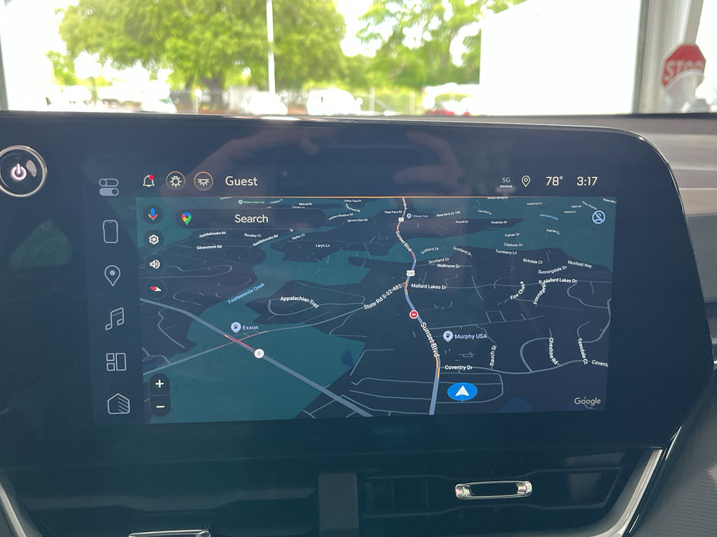 New 2026 Chevrolet Equinox LT w/ Convenience Package II FWD image 23