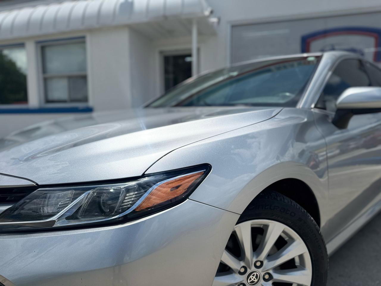 Used 2020 Toyota Camry LE FWD image 4