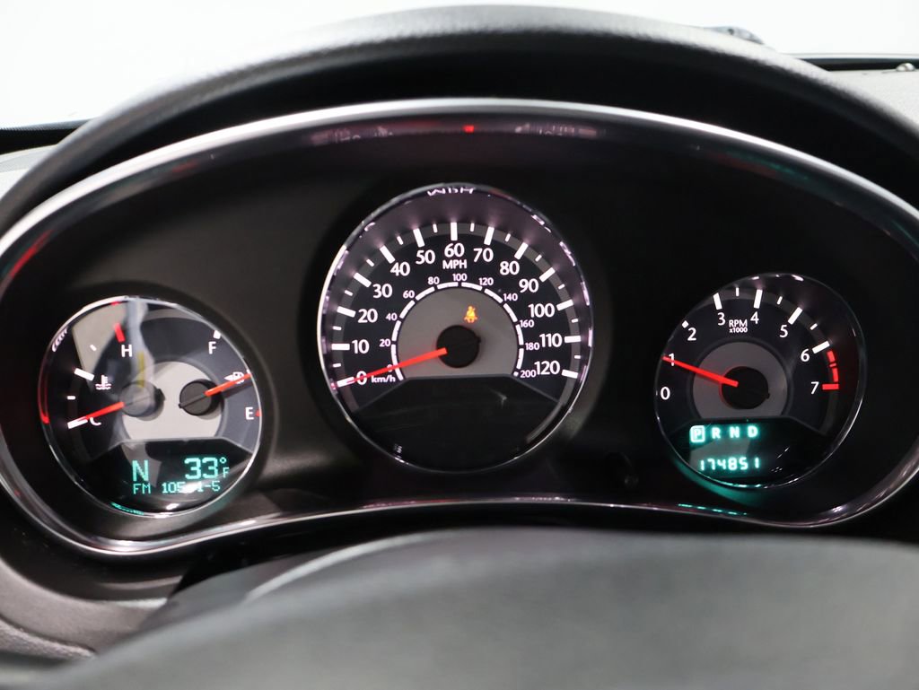 Used 2013 Chrysler 200 Touring w/ S Exterior Appearance Pkg image 33