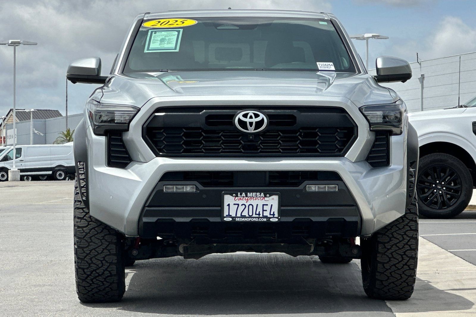 Used 2025 Toyota Tacoma TRD Off-Road w/ TRD Off Road Premium Package AWD/4WD image 8
