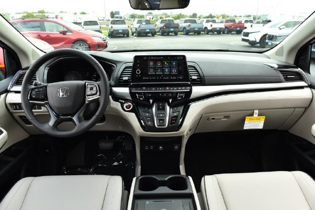New 2027 Honda Odyssey Touring image 7