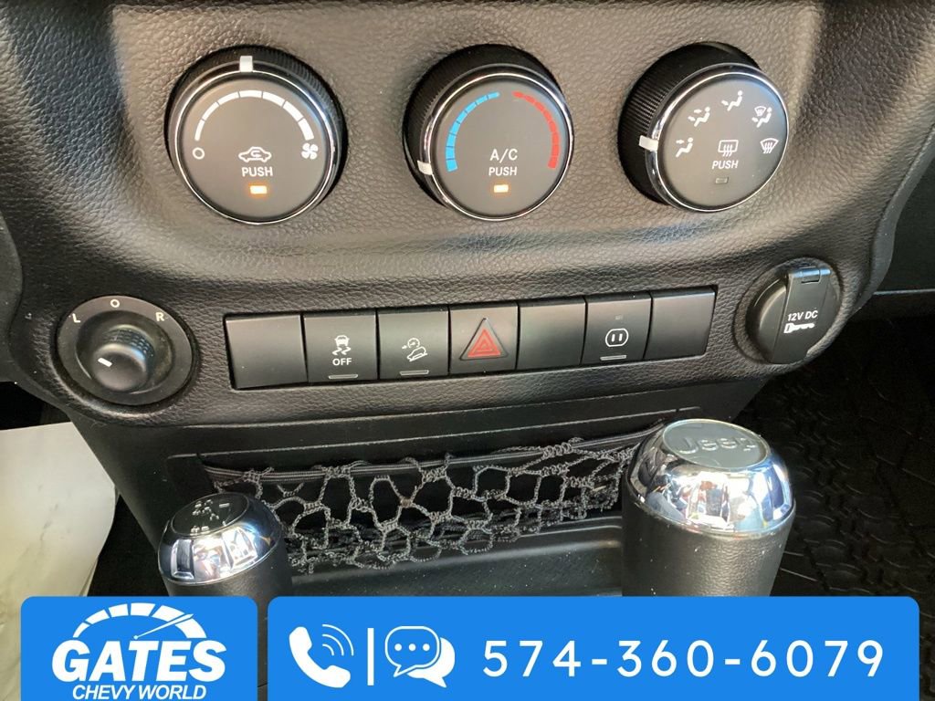 Used 2011 Jeep Wrangler Unlimited Sahara w/ Dual Top Group image 19