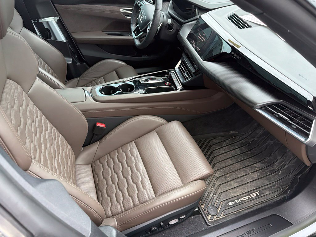 Used 2023 Audi e-tron GT Premium Plus w/ Performance Package AWD/4WD image 8