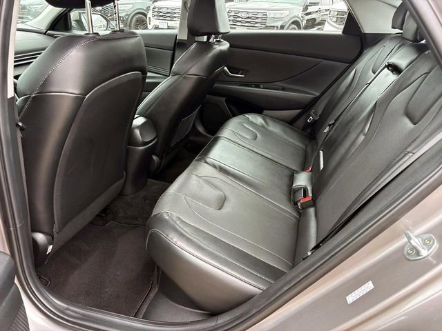 Used 2023 Hyundai Elantra Limited FWD image 7
