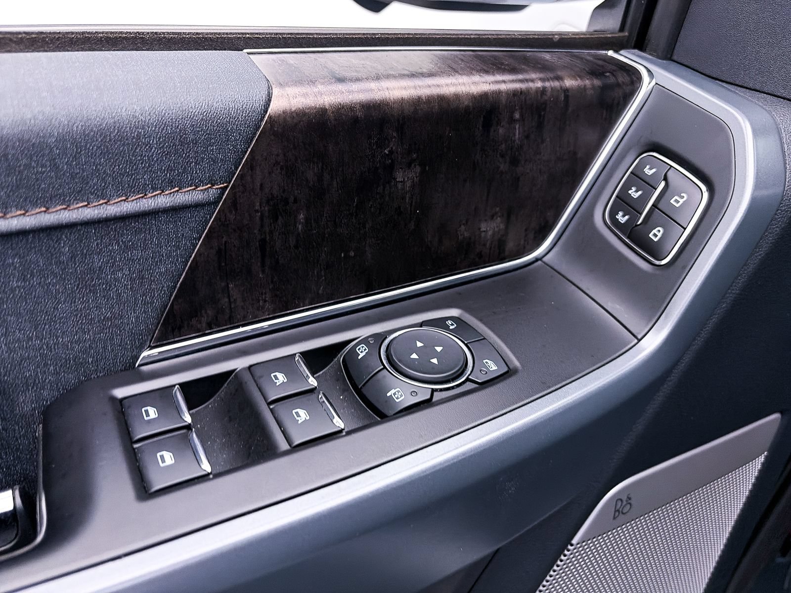 Used 2023 Ford F150 Lightning Lariat AWD/4WD image 19