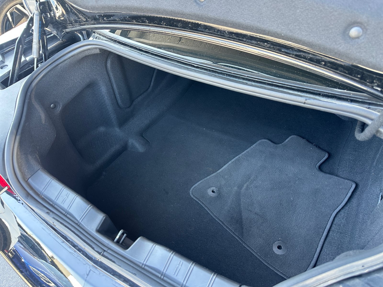 Used 2023 Chevrolet Camaro LT RWD image 25