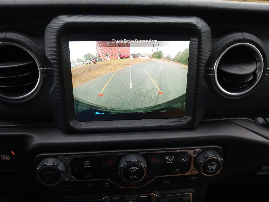 Used 2022 Jeep Wrangler Unlimited Sahara image 44