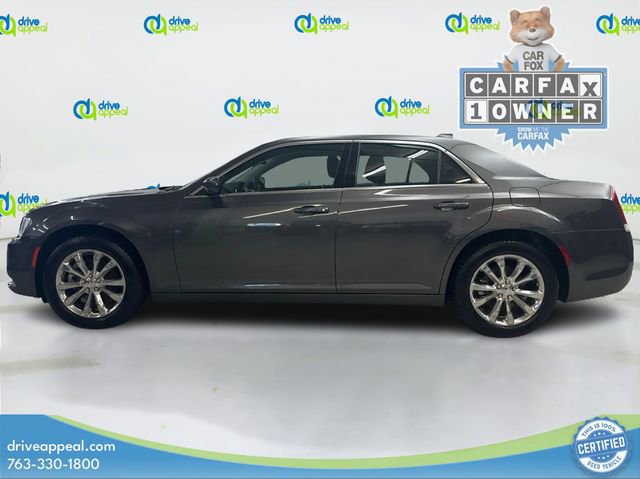 Used 2022 Chrysler 300 Touring image 9