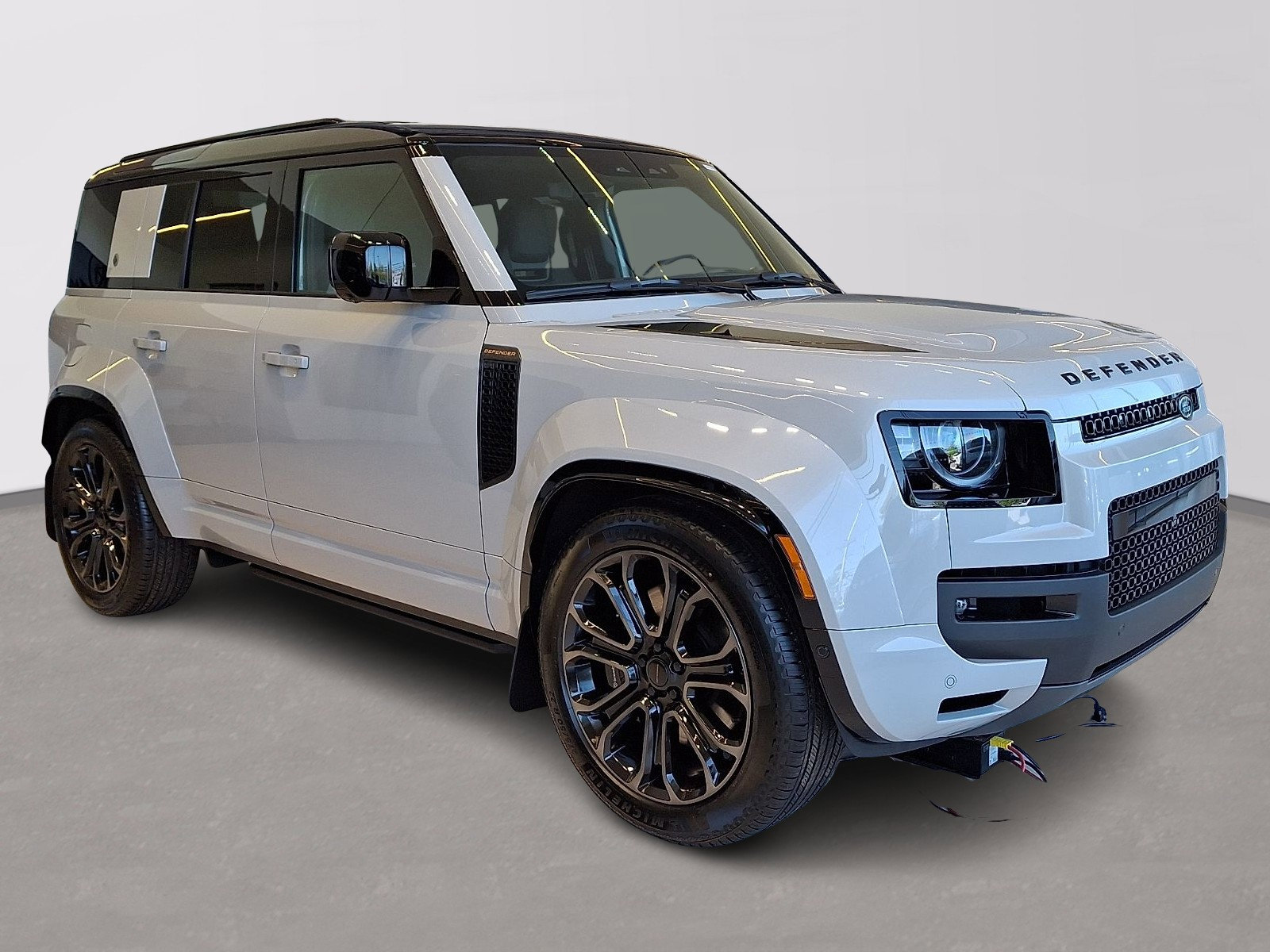 New 2026 Land Rover Defender 110 OCTA AWD/4WD video 2