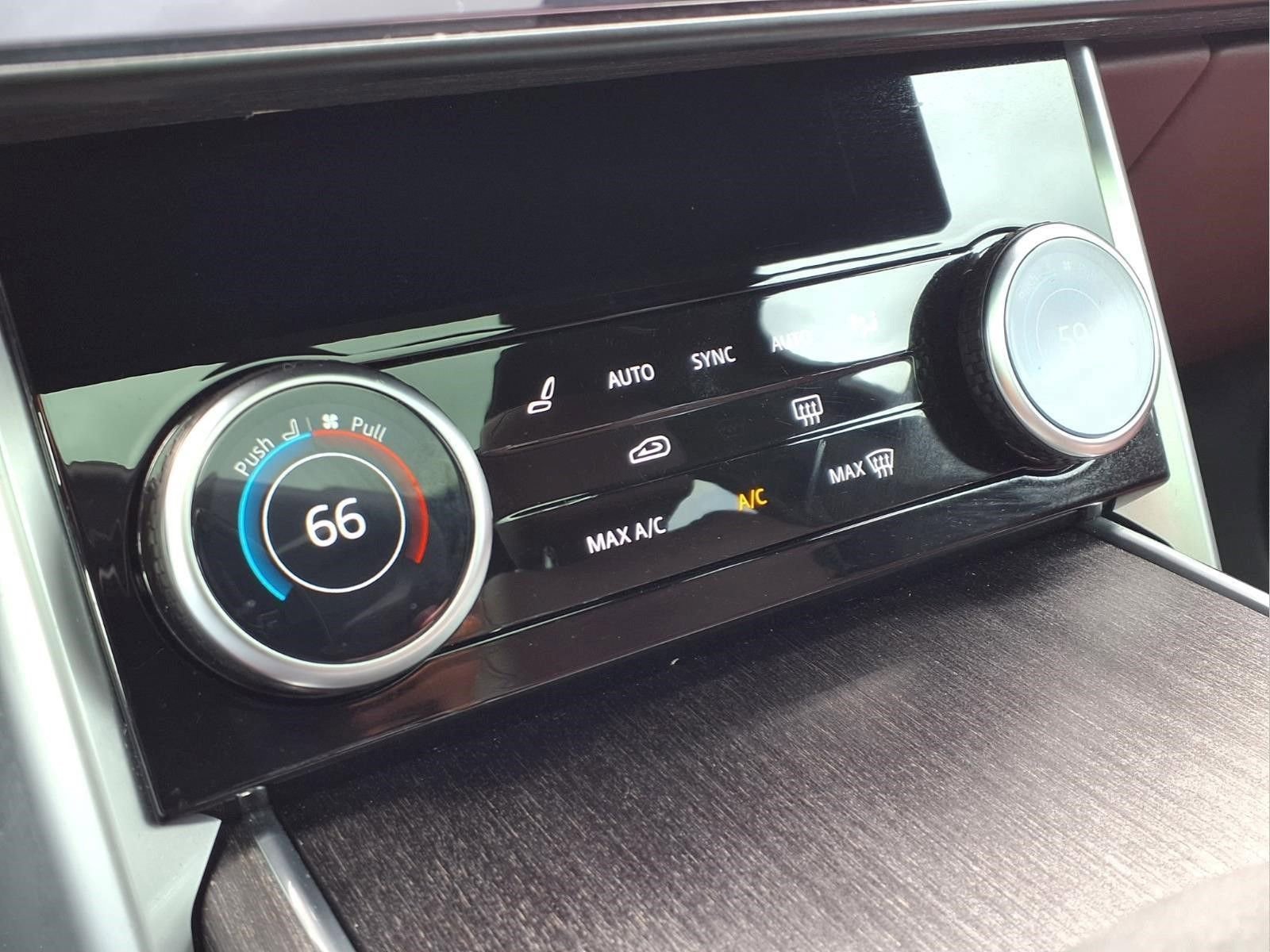 Used 2023 Land Rover Range Rover SE AWD/4WD image 19