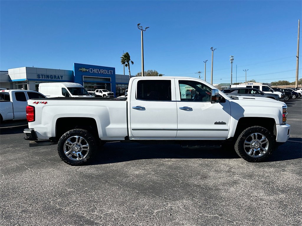 Used 2019 Chevrolet Silverado 2500 High Country w/ Duramax Plus Package image 4
