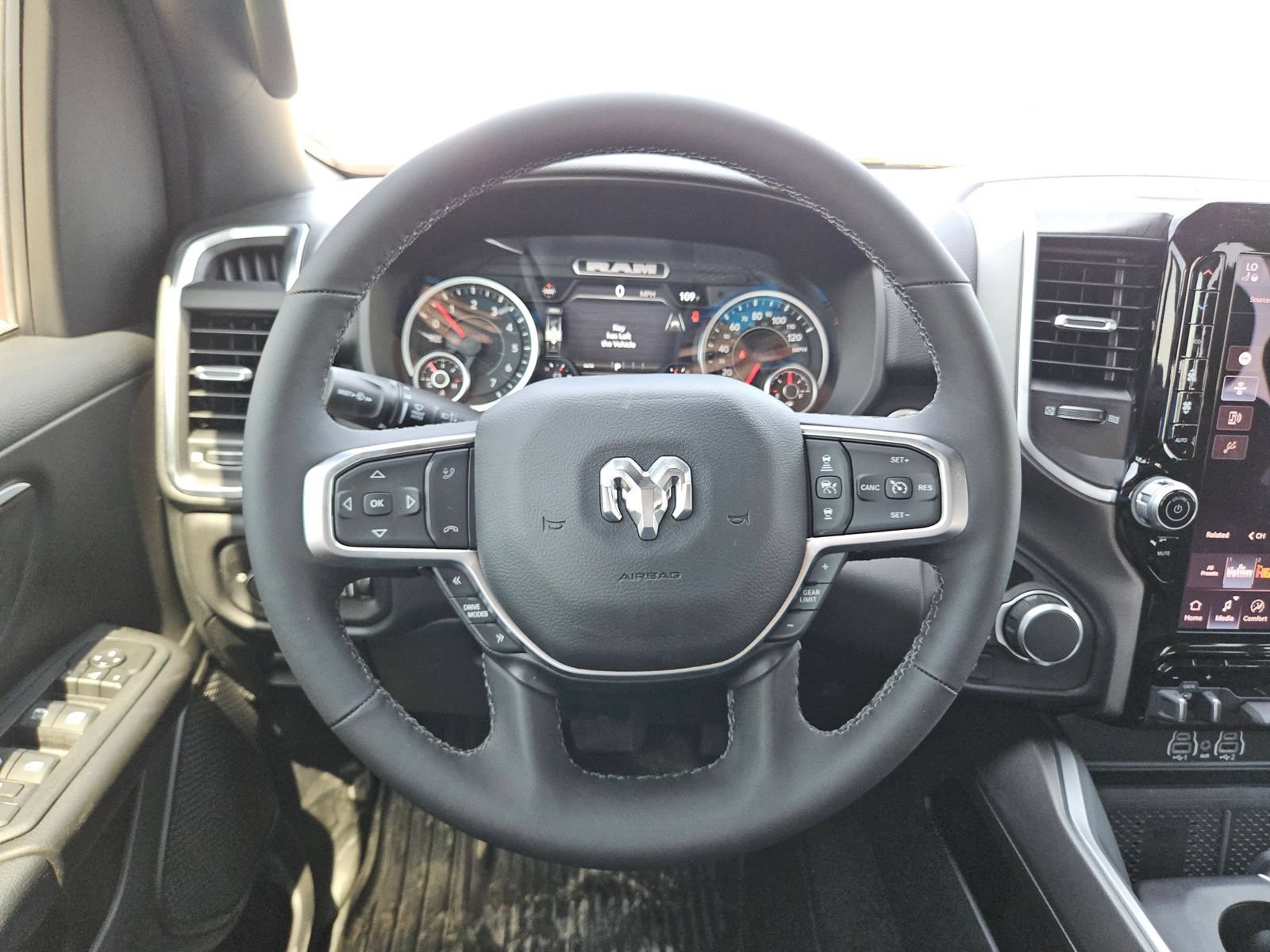 New 2026 RAM 1500 Lone Star AWD/4WD image 18