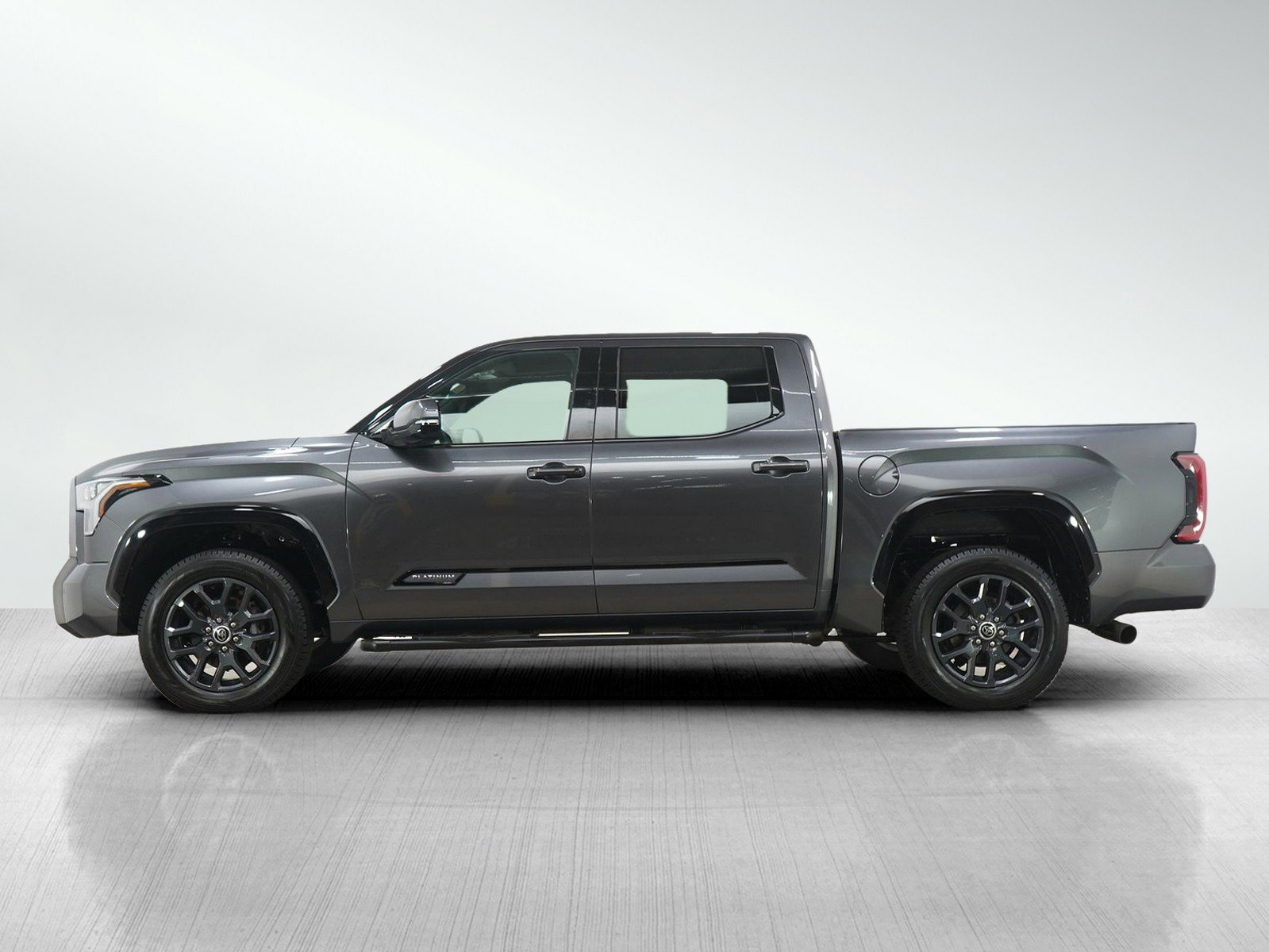 Used 2023 Toyota Tundra Platinum AWD/4WD image 2