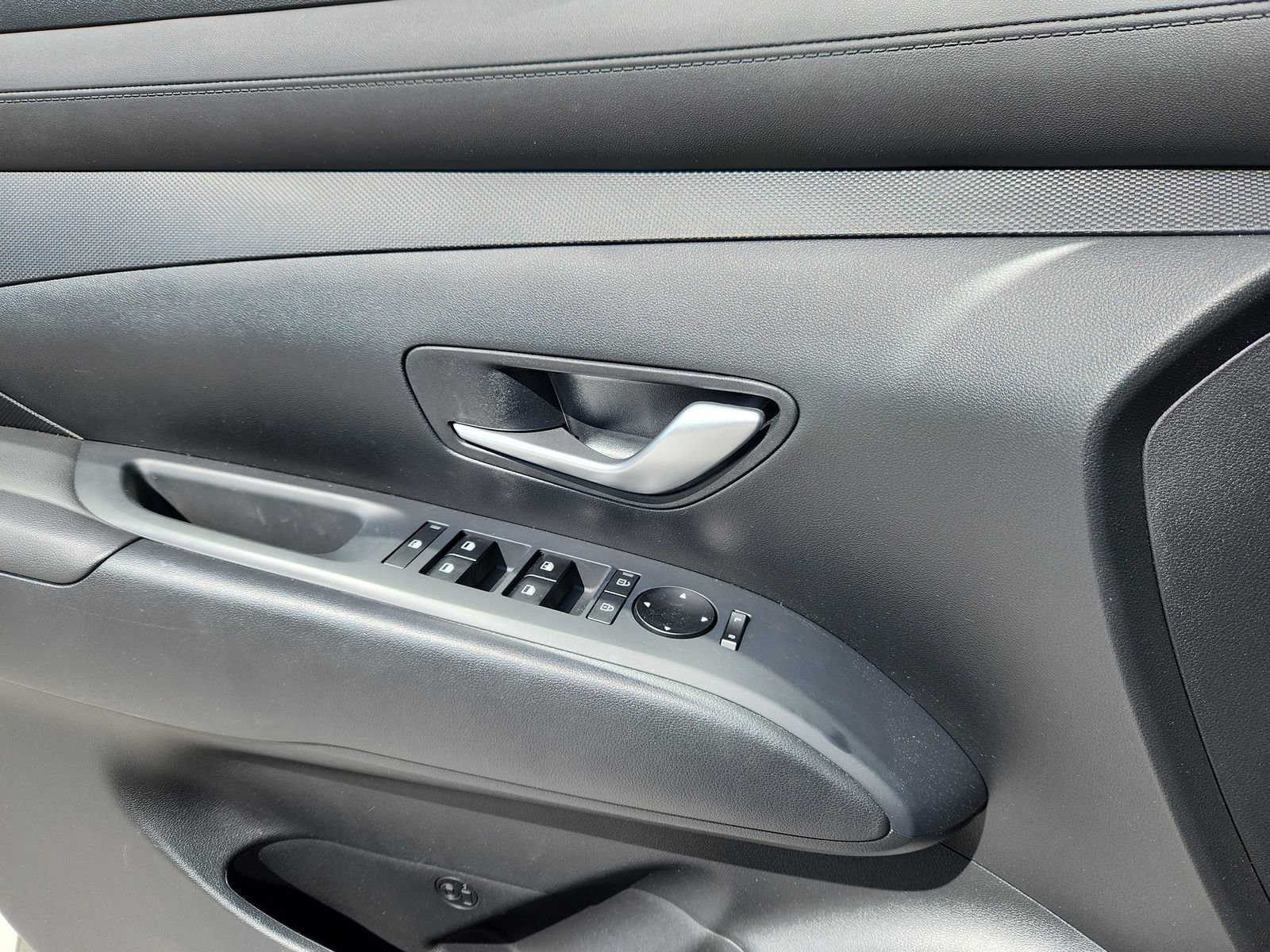 Certified 2026 Hyundai Tucson SE AWD/4WD image 9