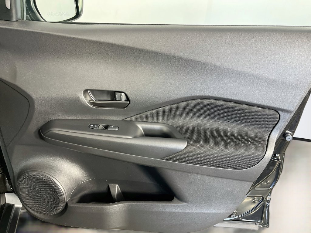 Used 2022 Nissan Kicks S FWD image 30