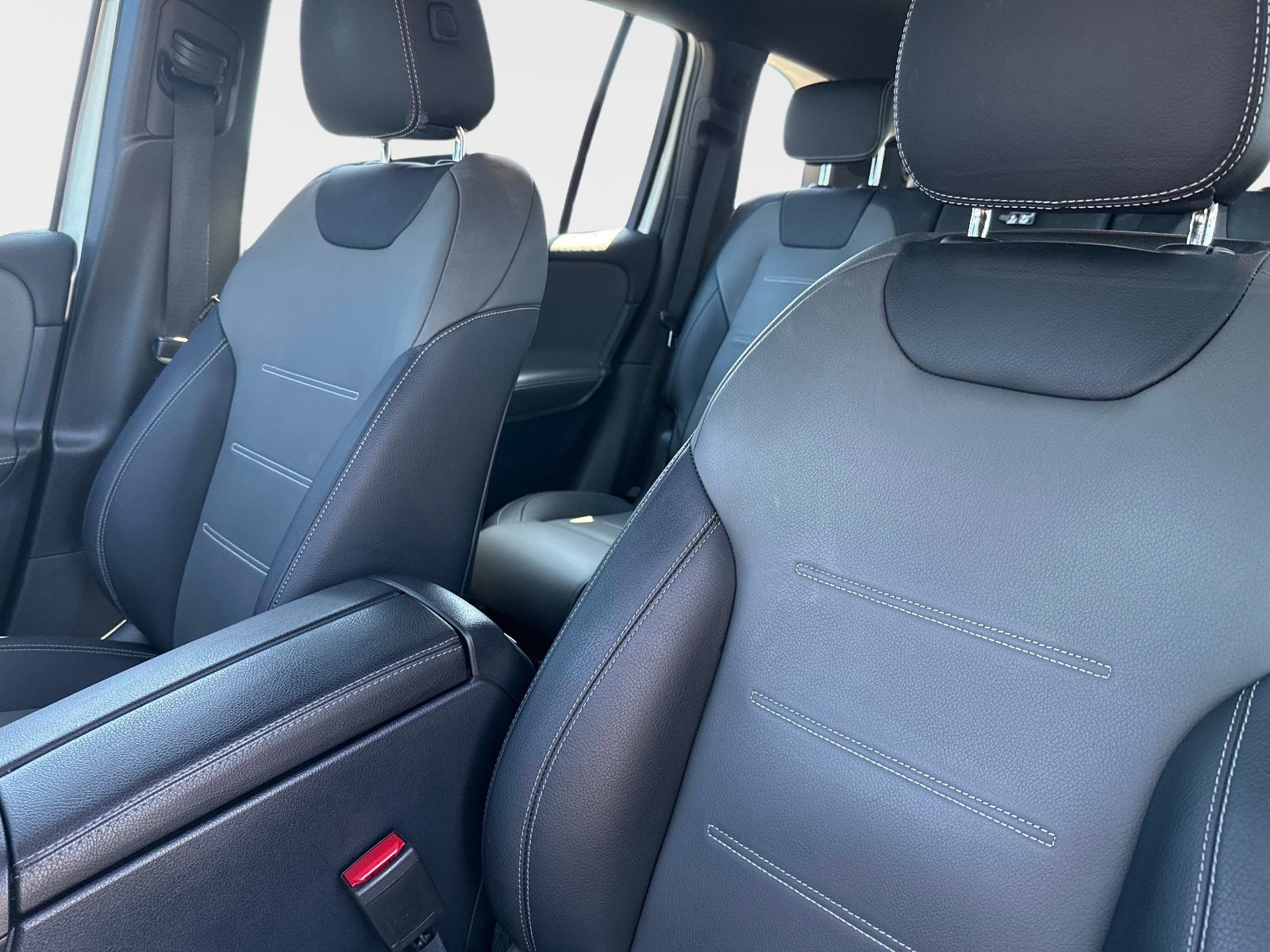 Certified 2022 Mercedes-Benz GLB 35 AMG 4MATIC image 22