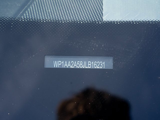 Certified 2018 Porsche Macan image 30