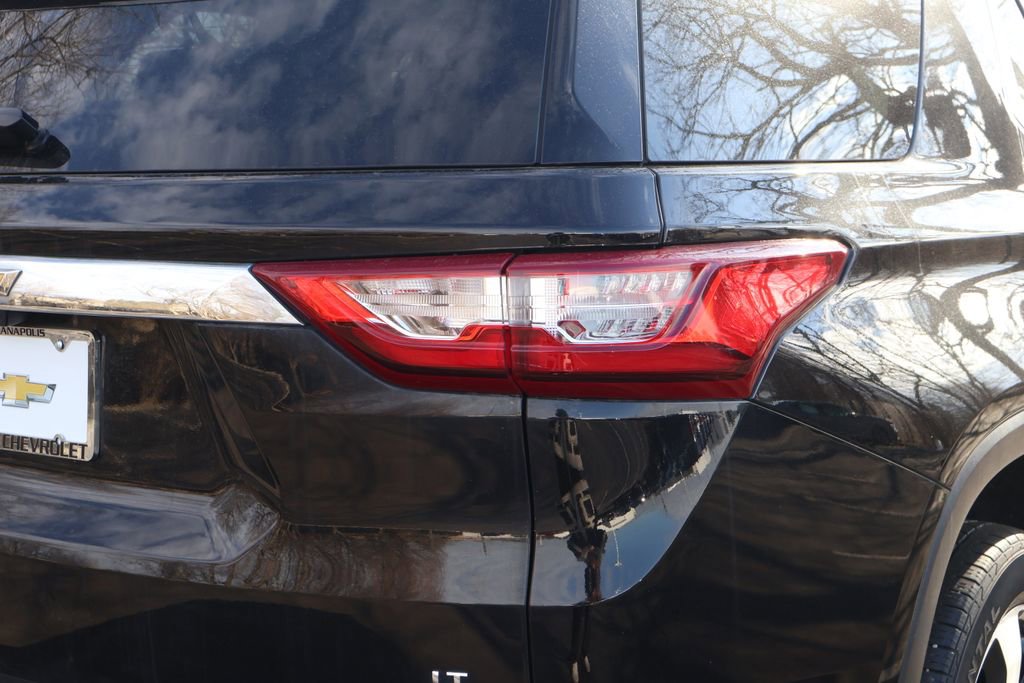 Used 2020 Chevrolet Traverse LT w/ LT Premium Package image 7