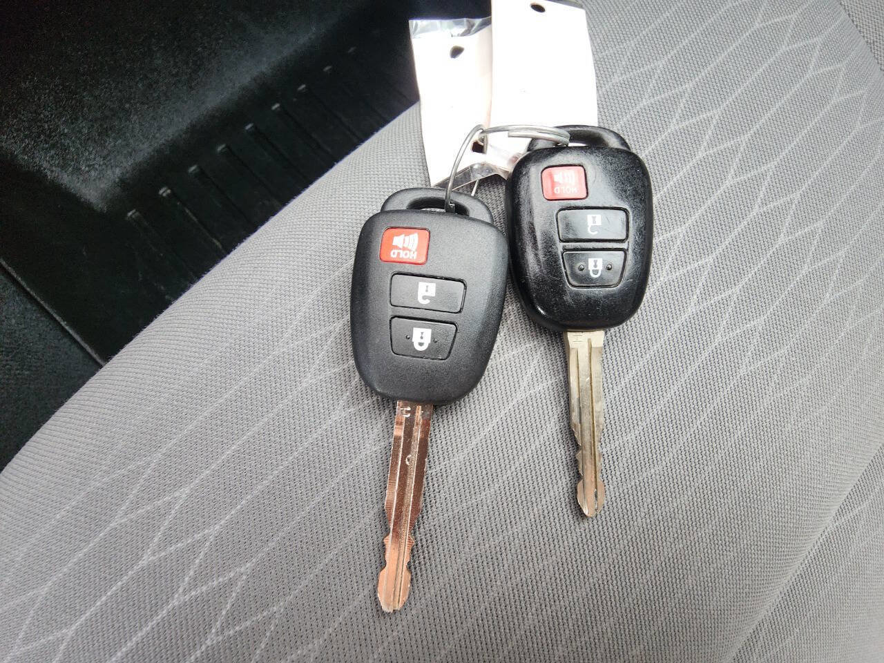 Used 2016 Toyota Tacoma SR5 image 37