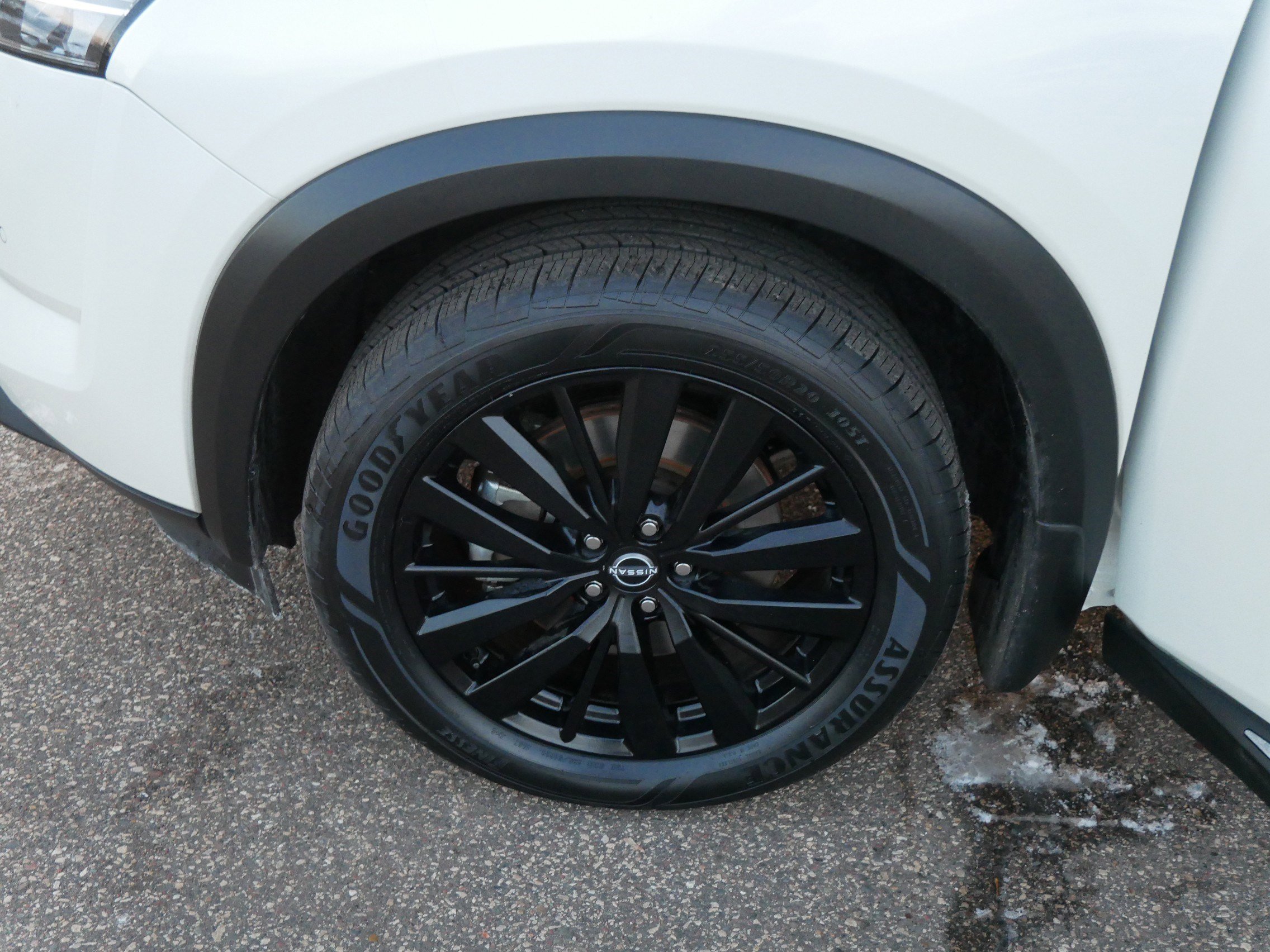 Used 2023 Nissan Pathfinder Platinum image 15