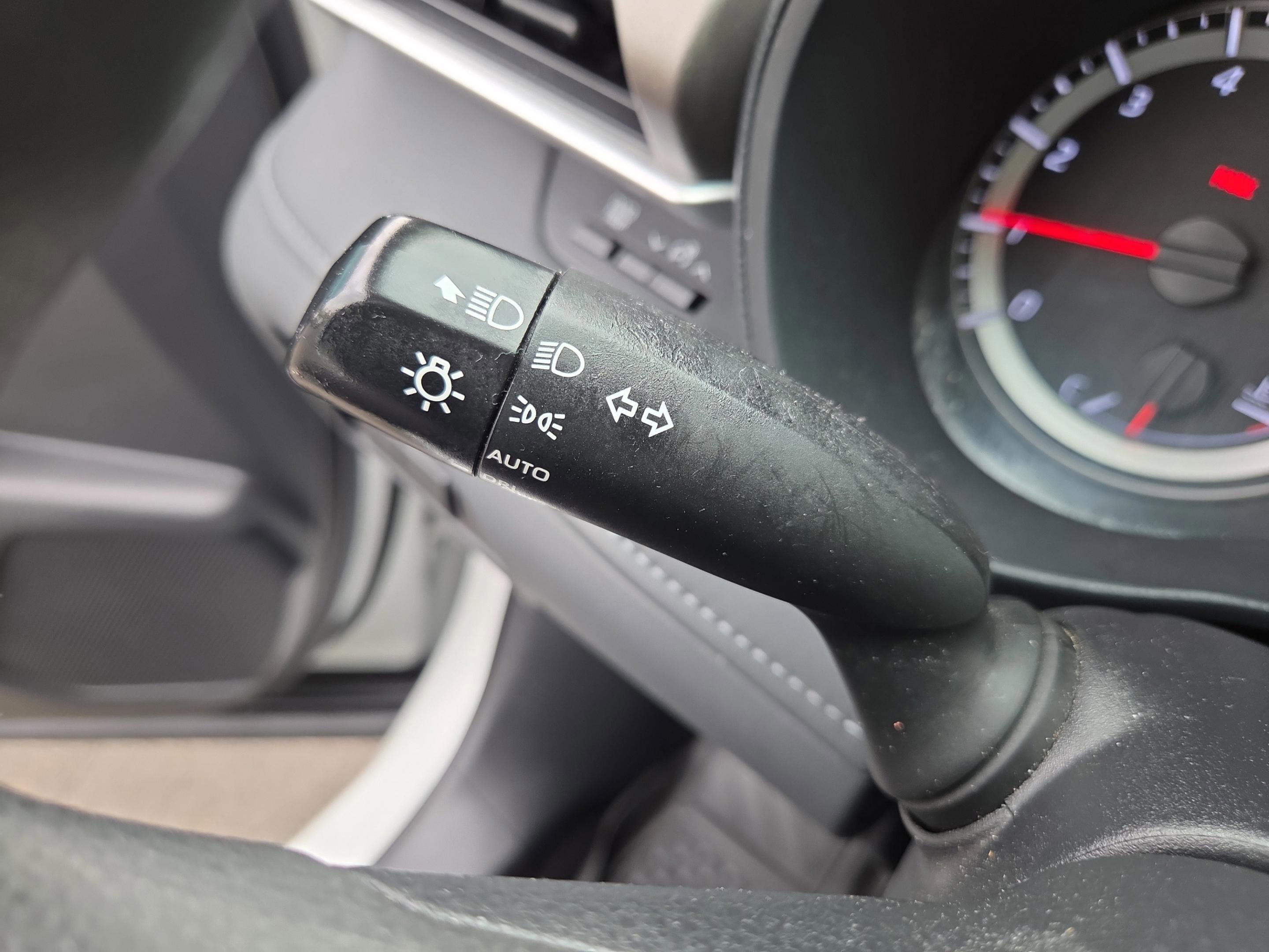 Used 2022 Toyota Highlander L image 18