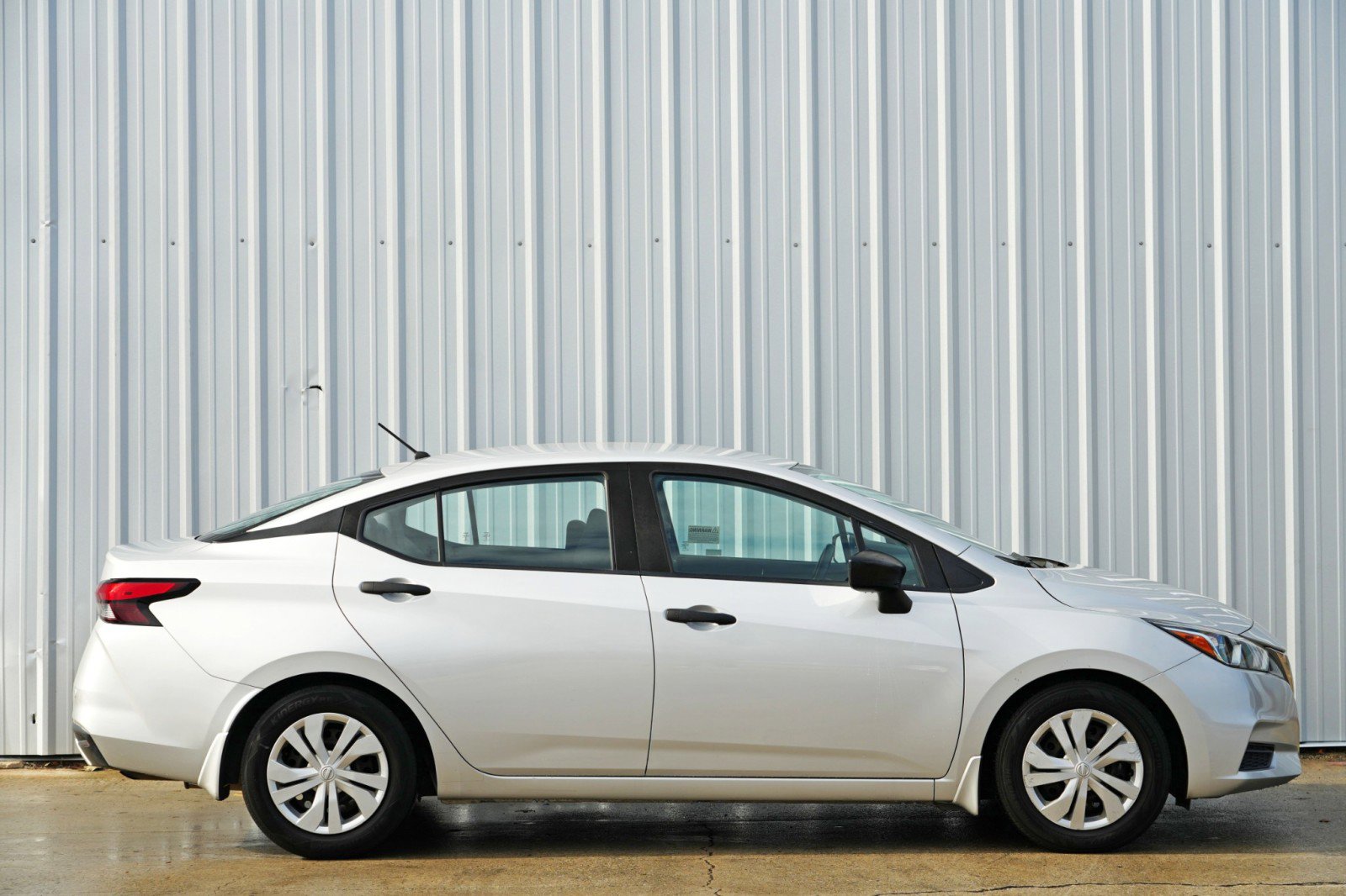 Used 2020 Nissan Versa S image 45