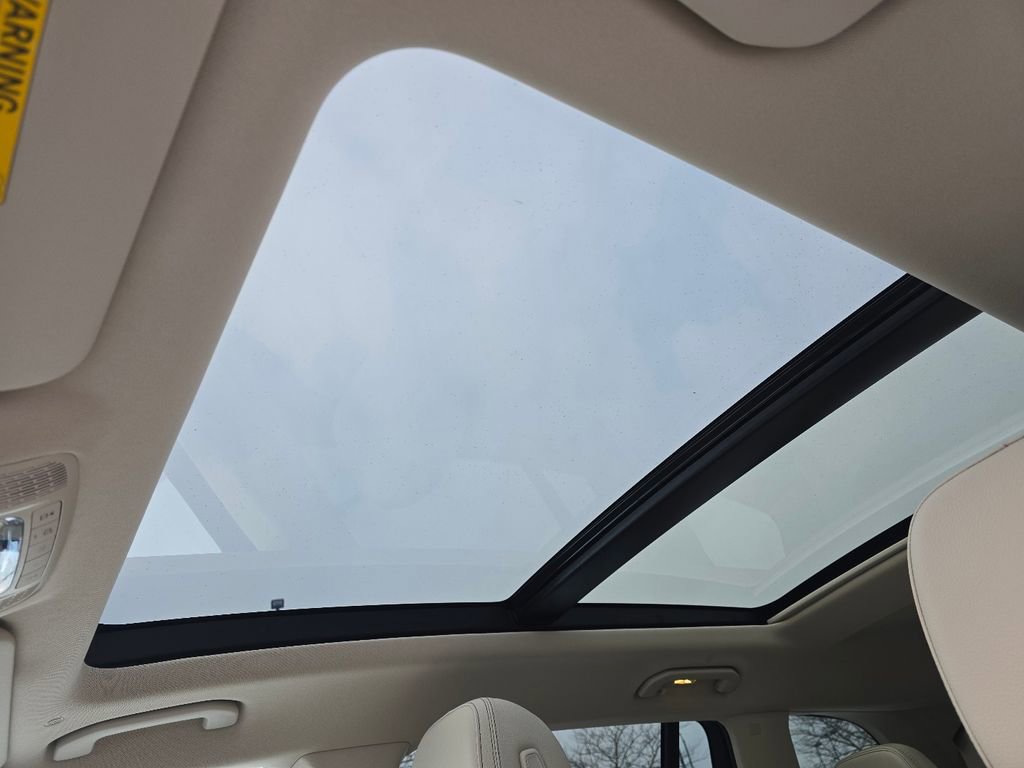 Used 2026 Mercedes-Benz GLS 450 4MATIC image 3