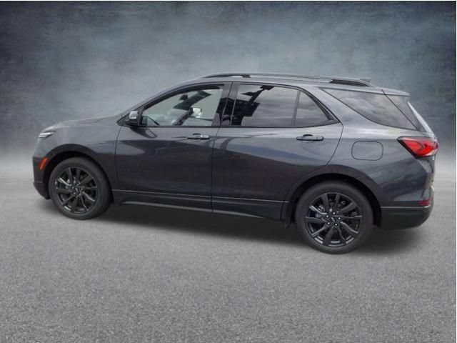 Used 2023 Chevrolet Equinox RS FWD image 3