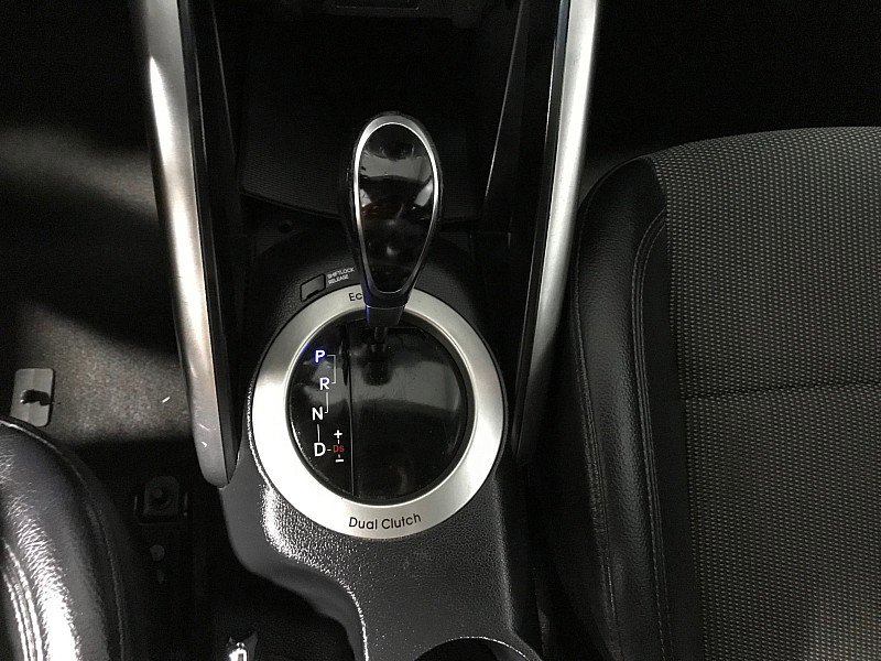 Used 2015 Hyundai Veloster w/ Option Group 02 FWD image 28