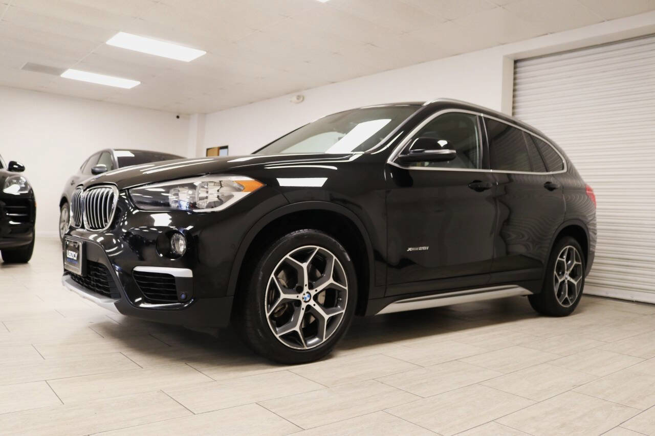 Used 2018 BMW X1 xDrive28i w/ Convenience Package image 3