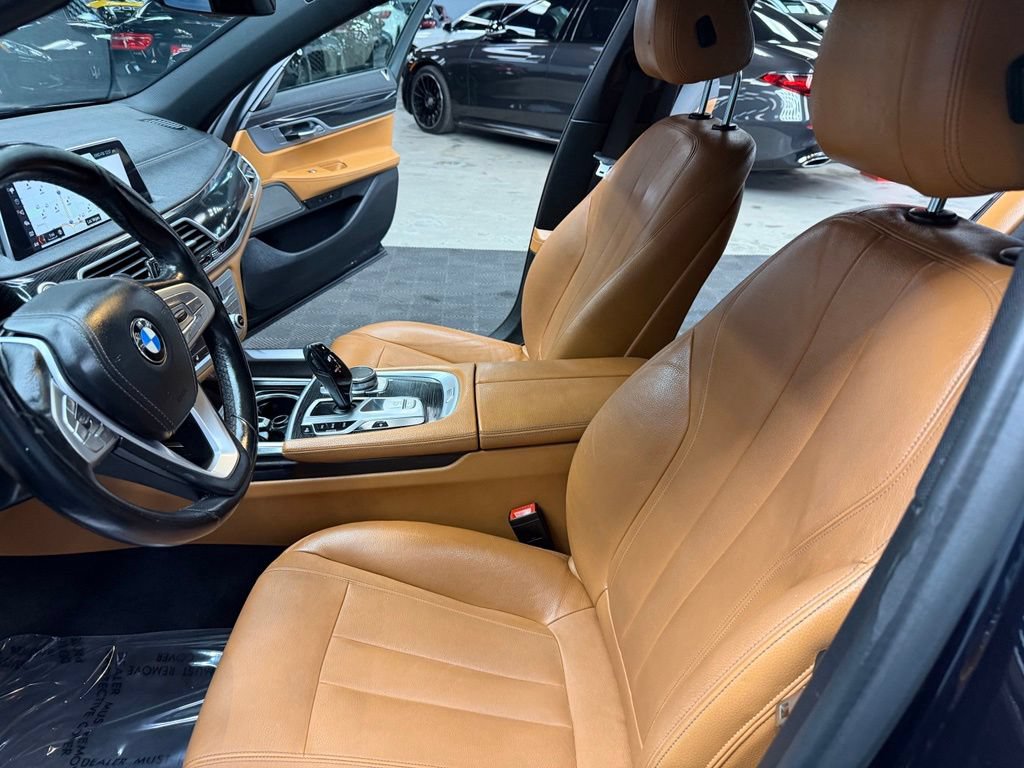 Used 2019 BMW 740i w/ M Sport Package RWD image 33