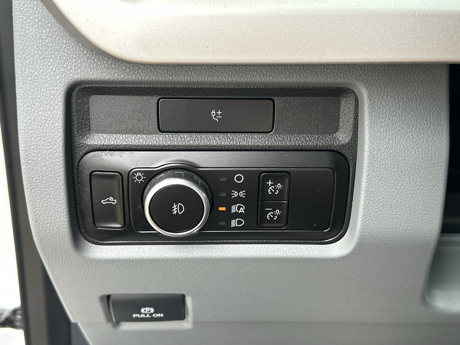 Used 2023 Ford F250 XL w/ 360-Degree Camera Package AWD/4WD image 28