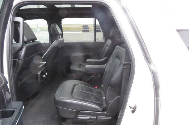 Used 2021 Ford Expedition Max Limited AWD/4WD image 12