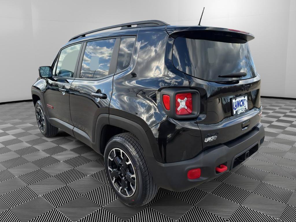 Used 2023 Jeep Renegade Trailhawk w/ Trailer Tow Group AWD/4WD image 3