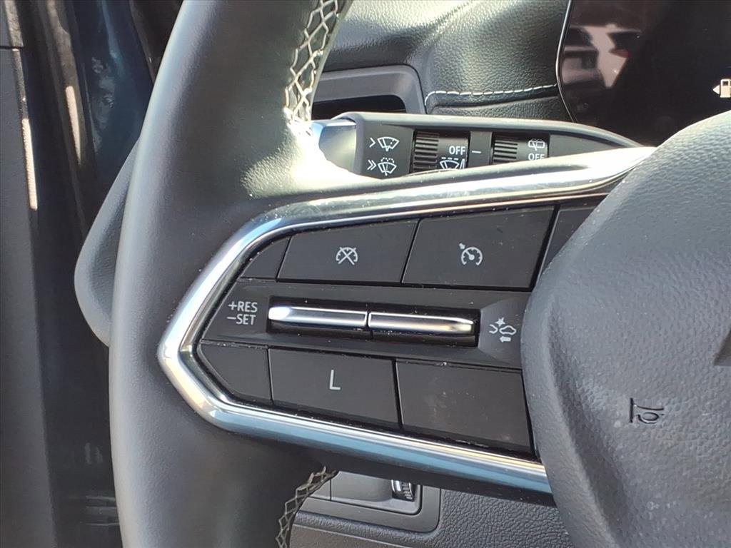 Used 2025 Chevrolet Traverse LT image 15